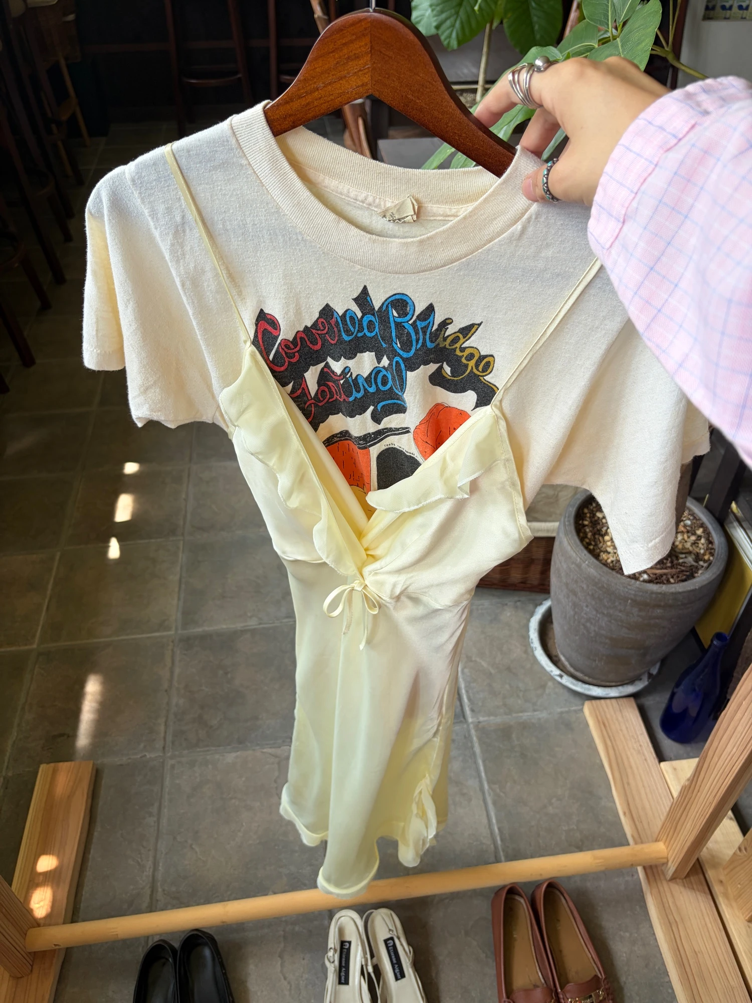 USA vintage beige print t shirt 4