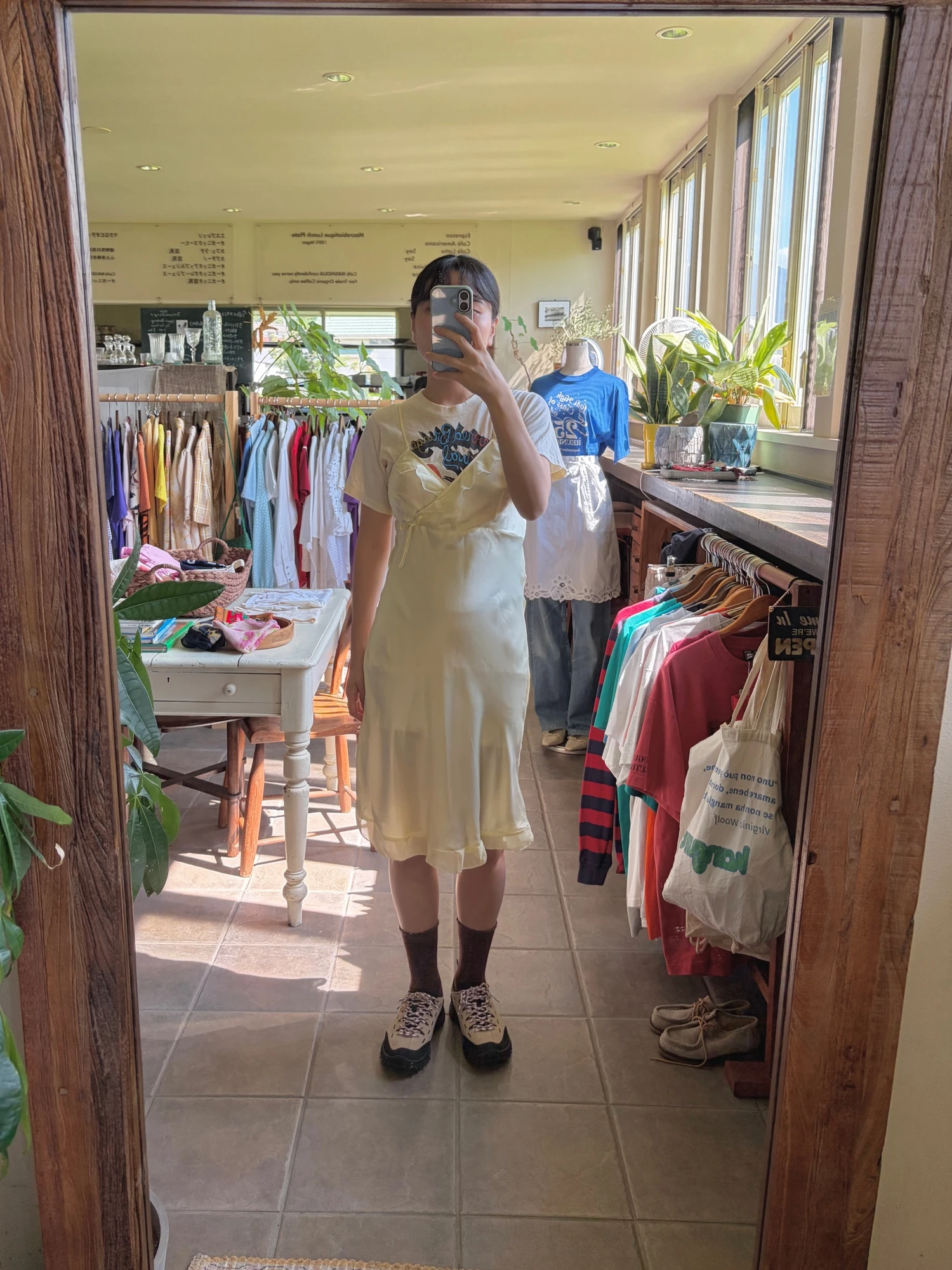 USA vintage beige print t shirt 8