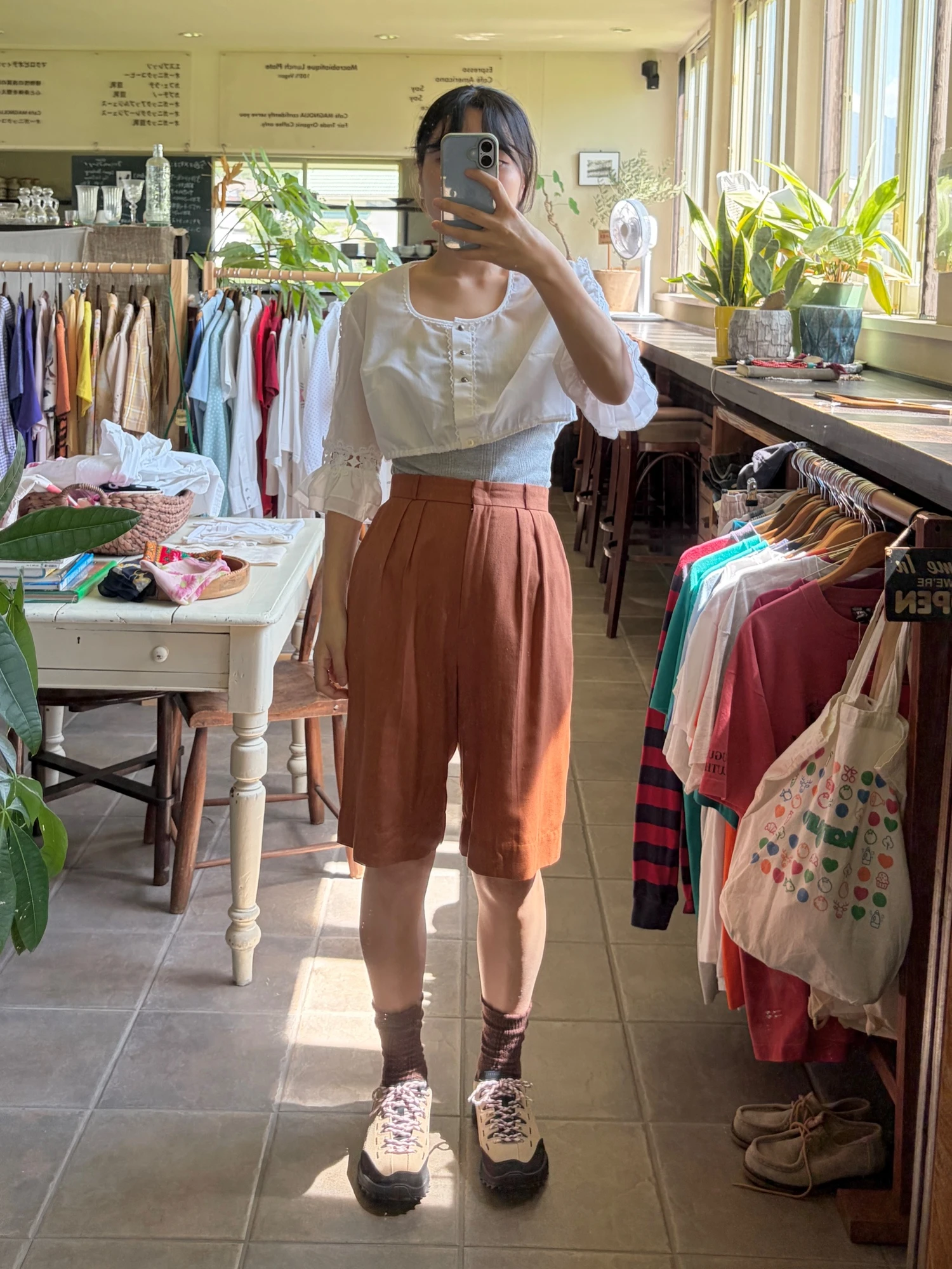 brown half pants
