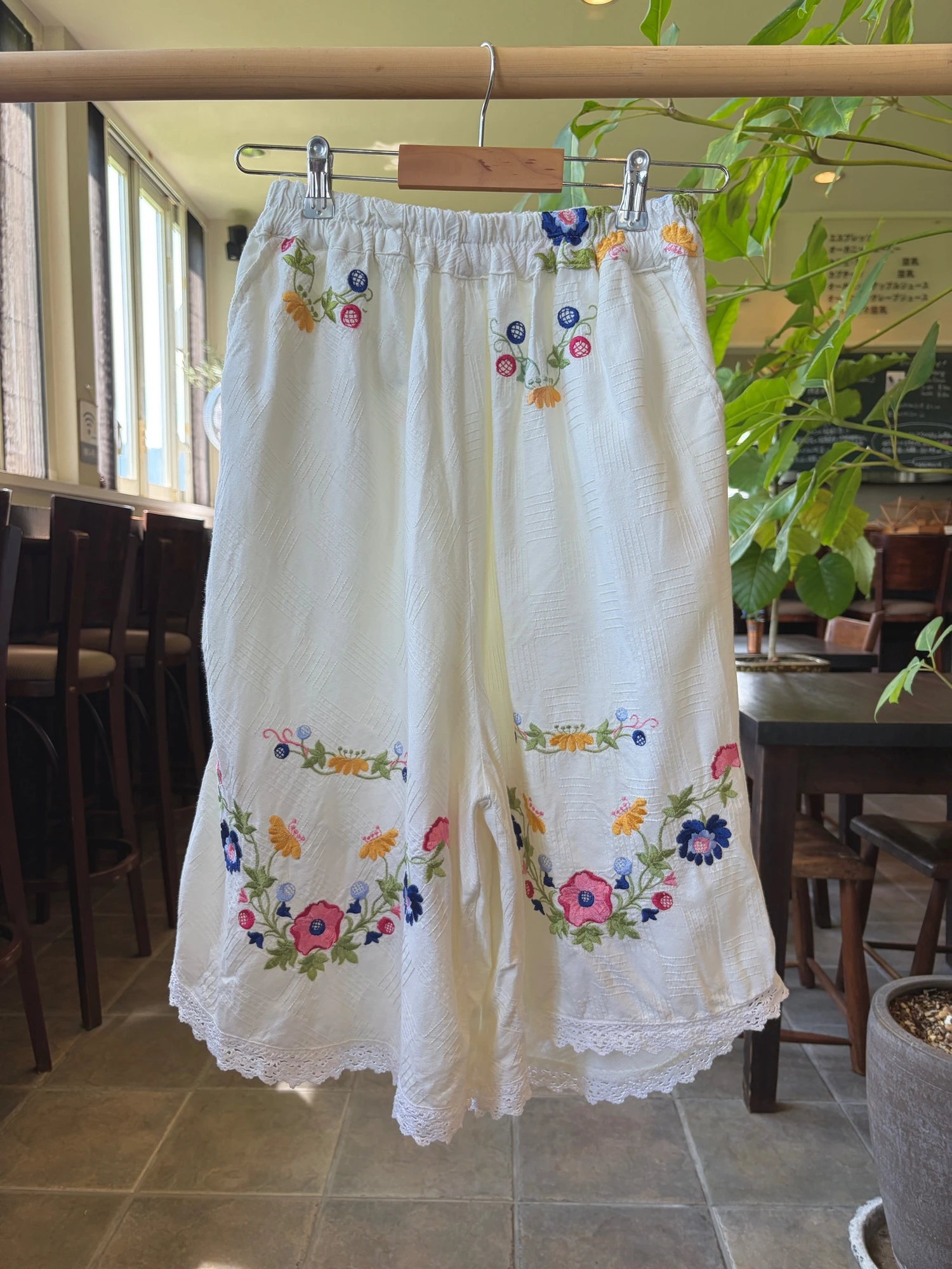 vintage flower embroidered culotte half pants