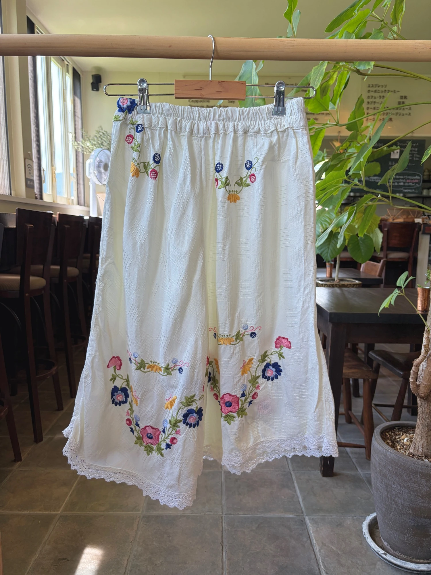vintage flower embroidered culotte half pants 13