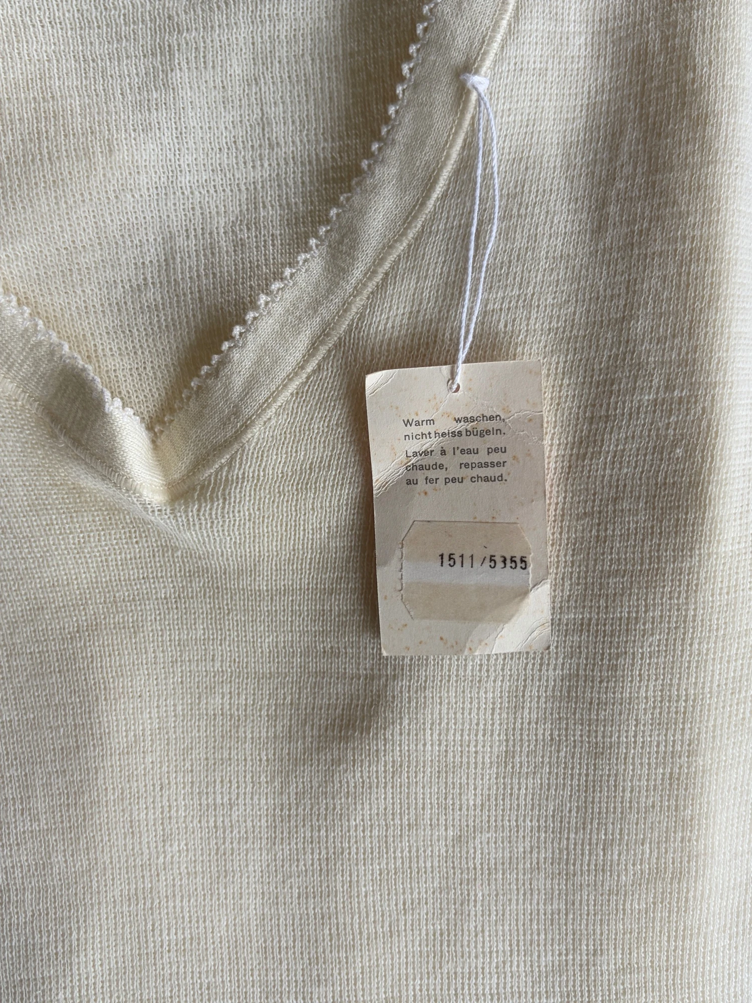 deadstock cream white tops 13