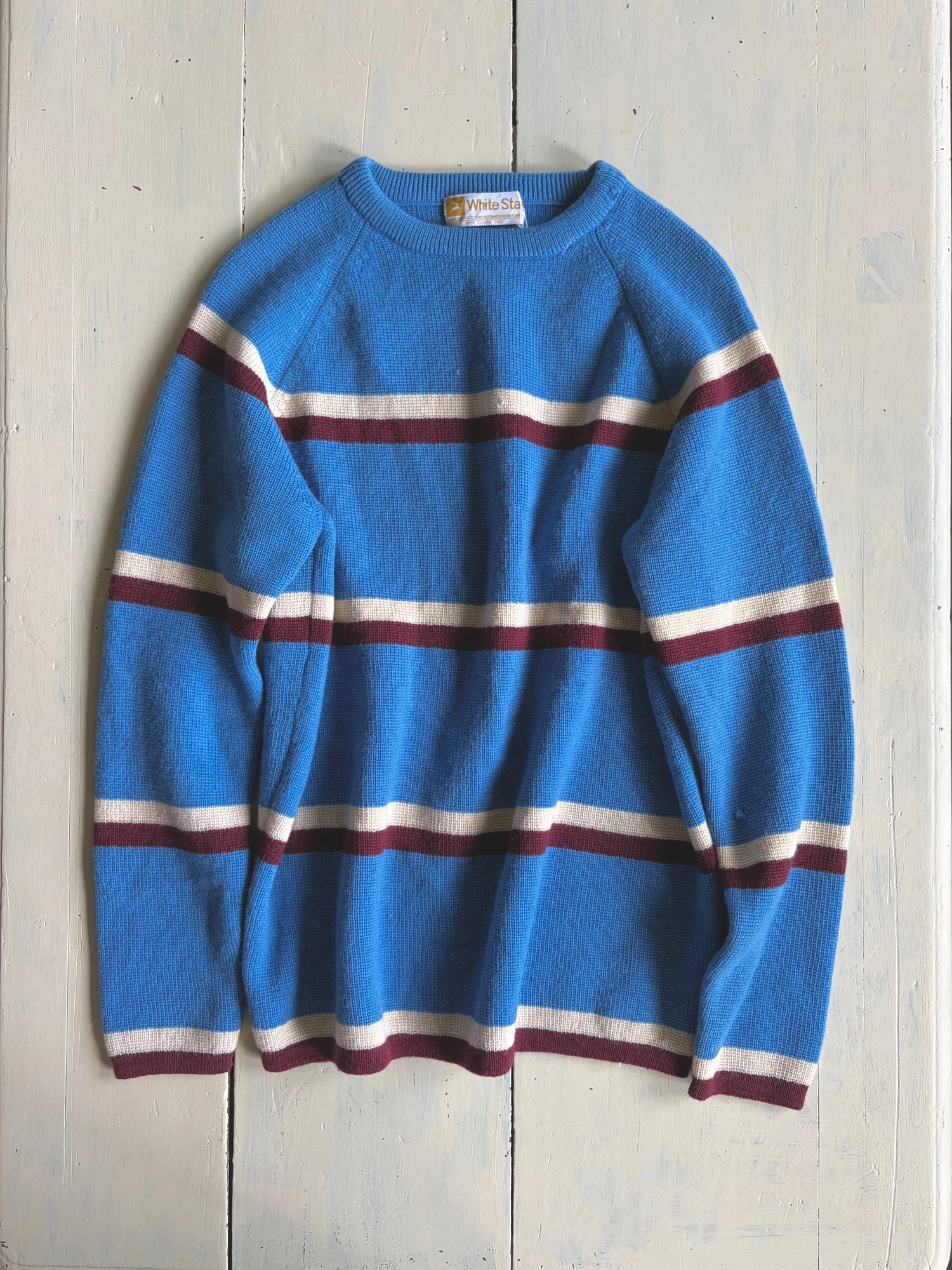 lightblue & burgundy raglan sweater