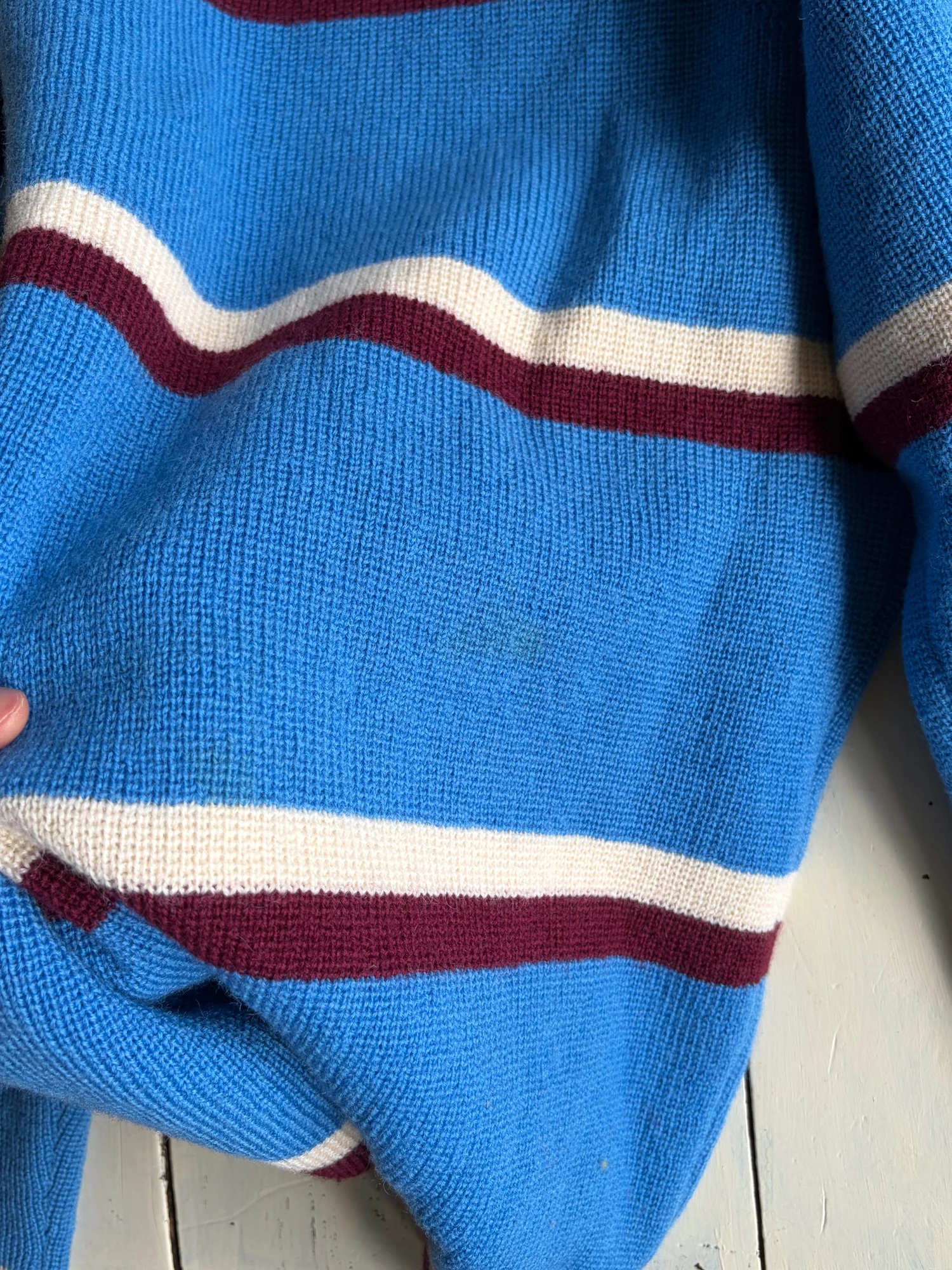 lightblue & burgundy raglan sweater 11