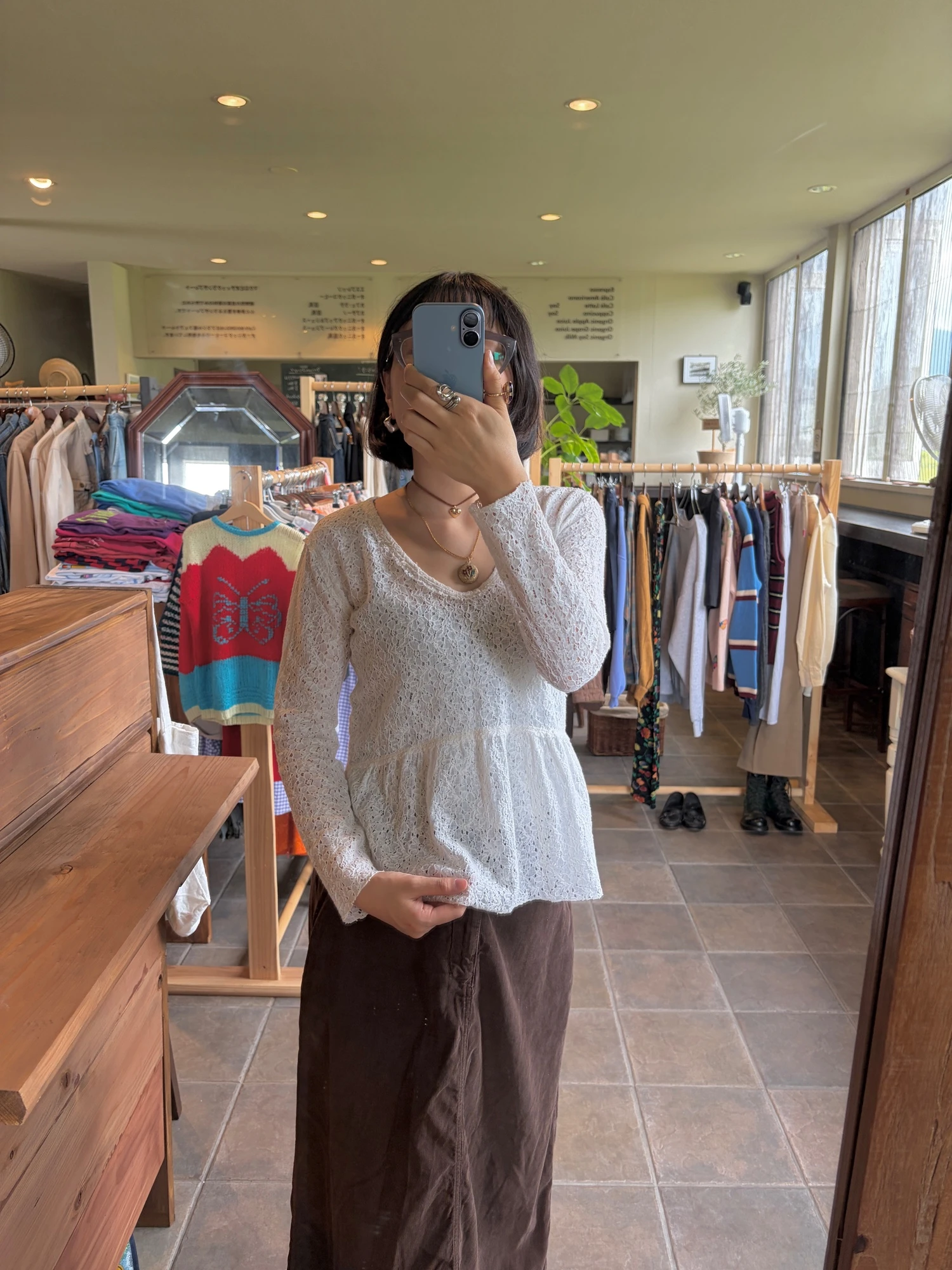 white lace long sleeve tops