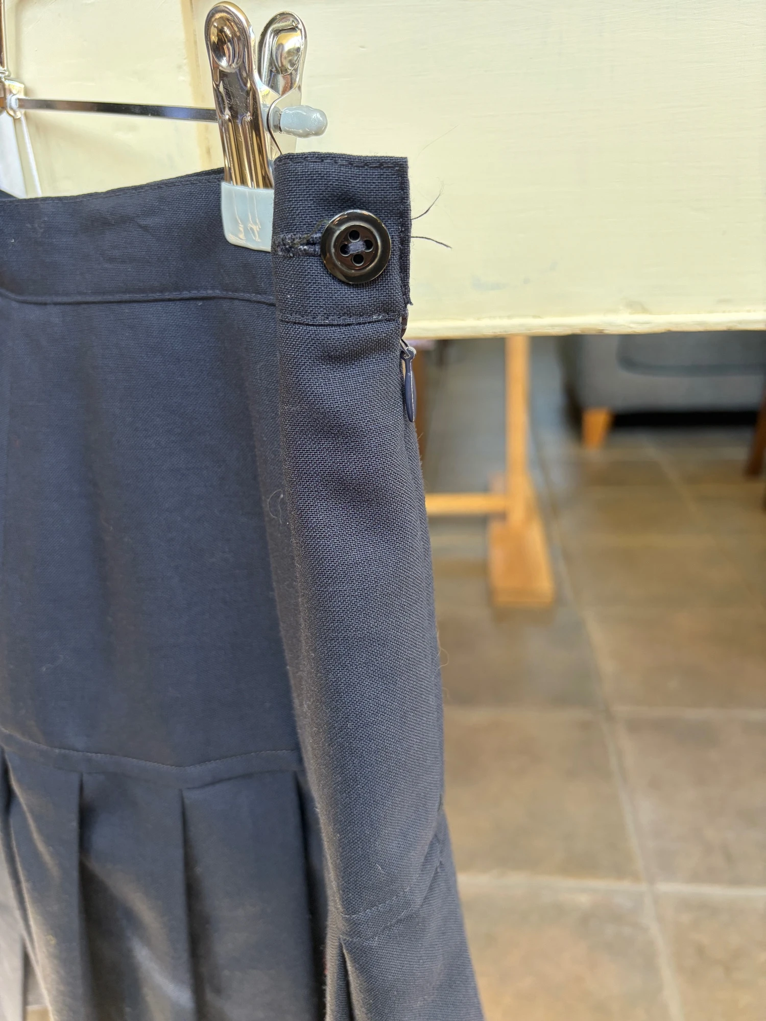 made in Italy pleats wool skirt 10