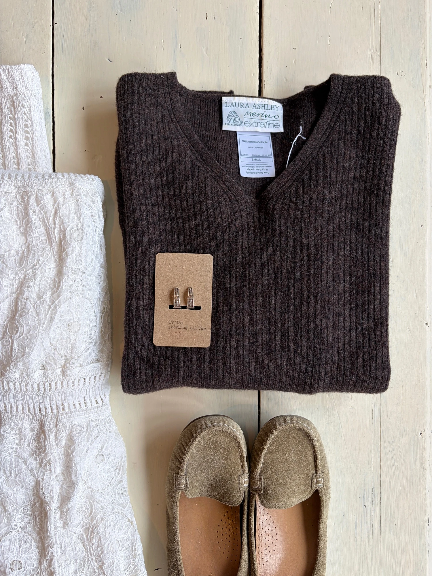 Laura Ashley wool 100% brown sweater 2