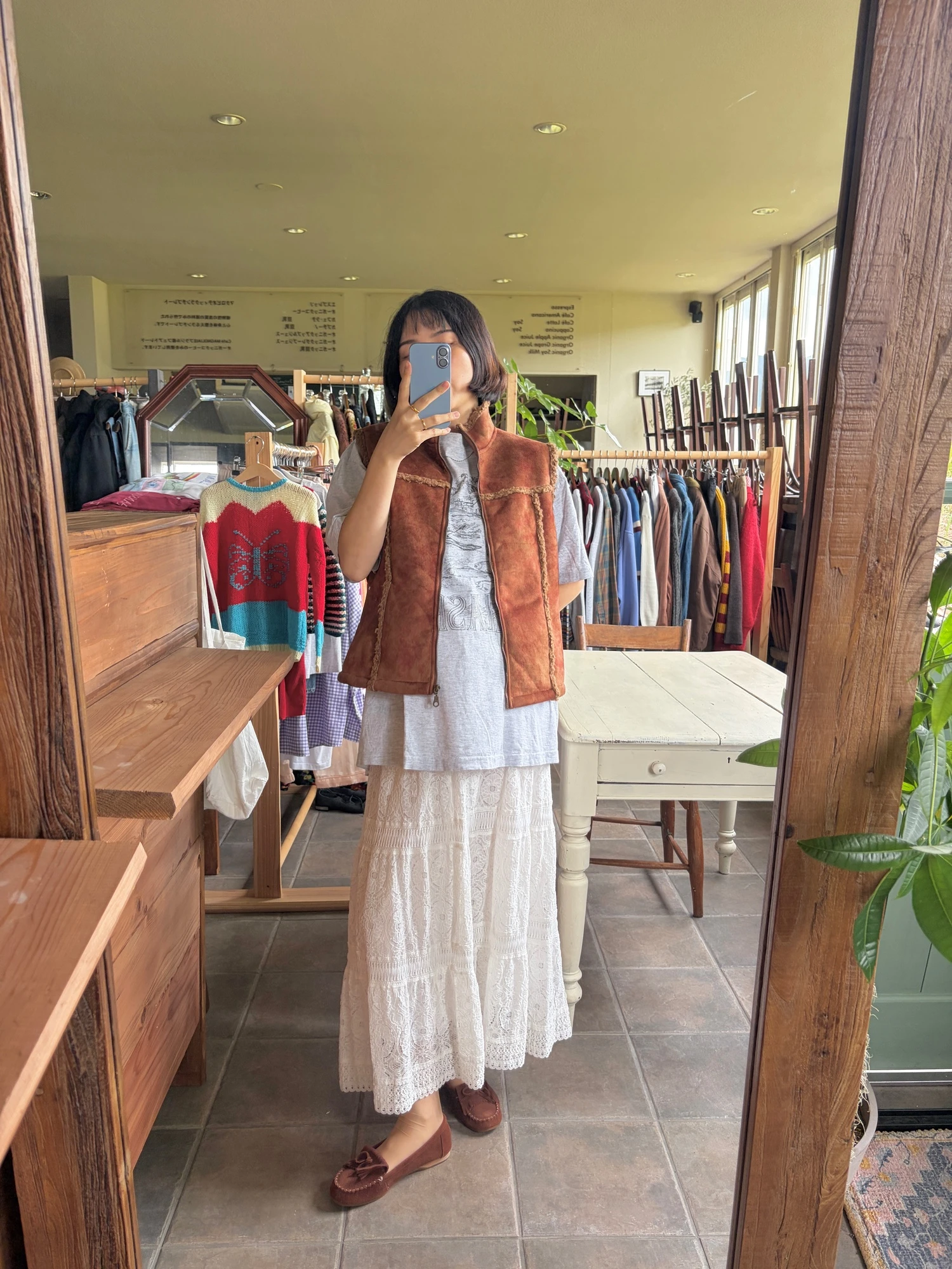 suede-like boa vest 4