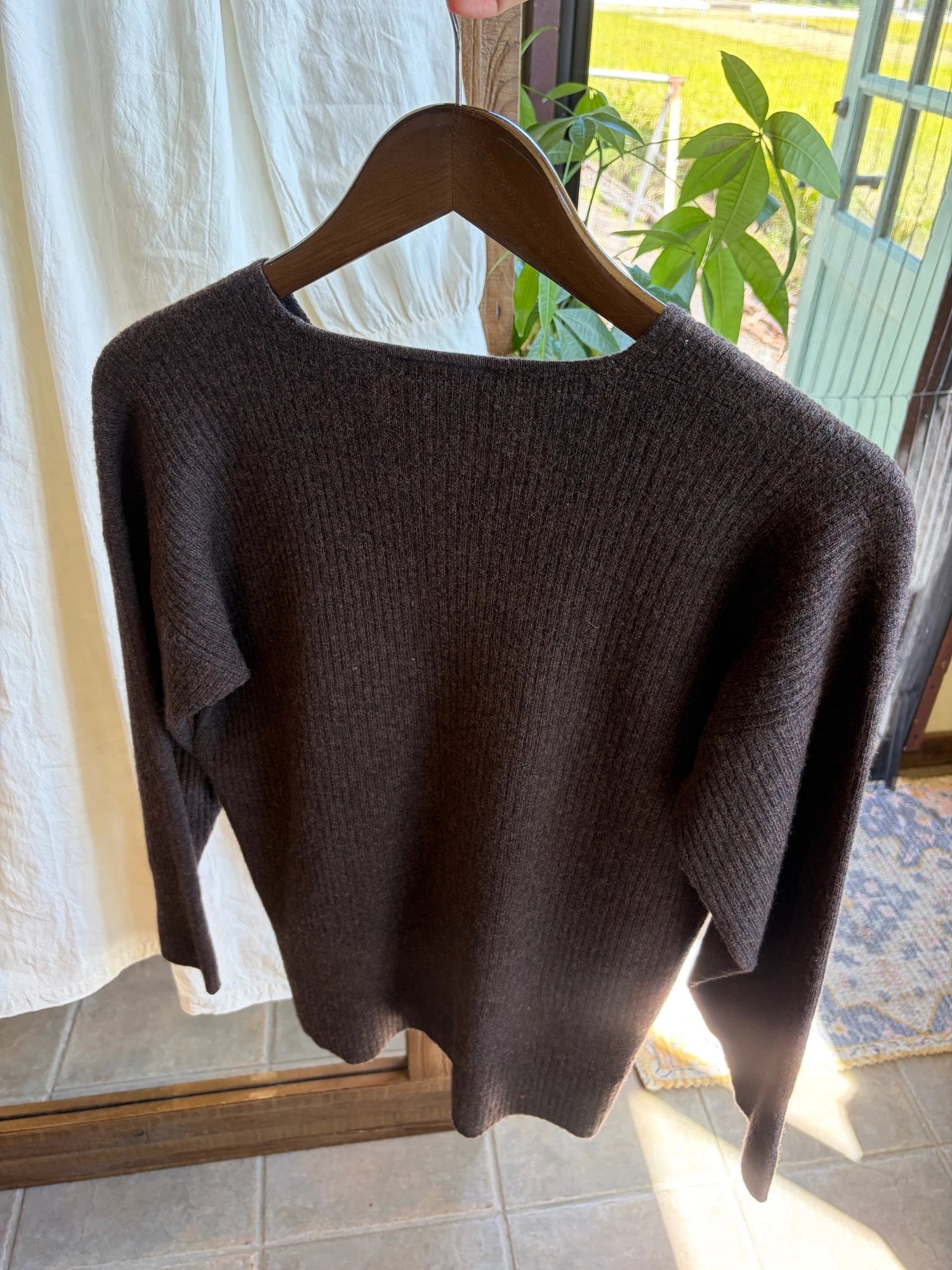Laura Ashley wool 100% brown sweater 10