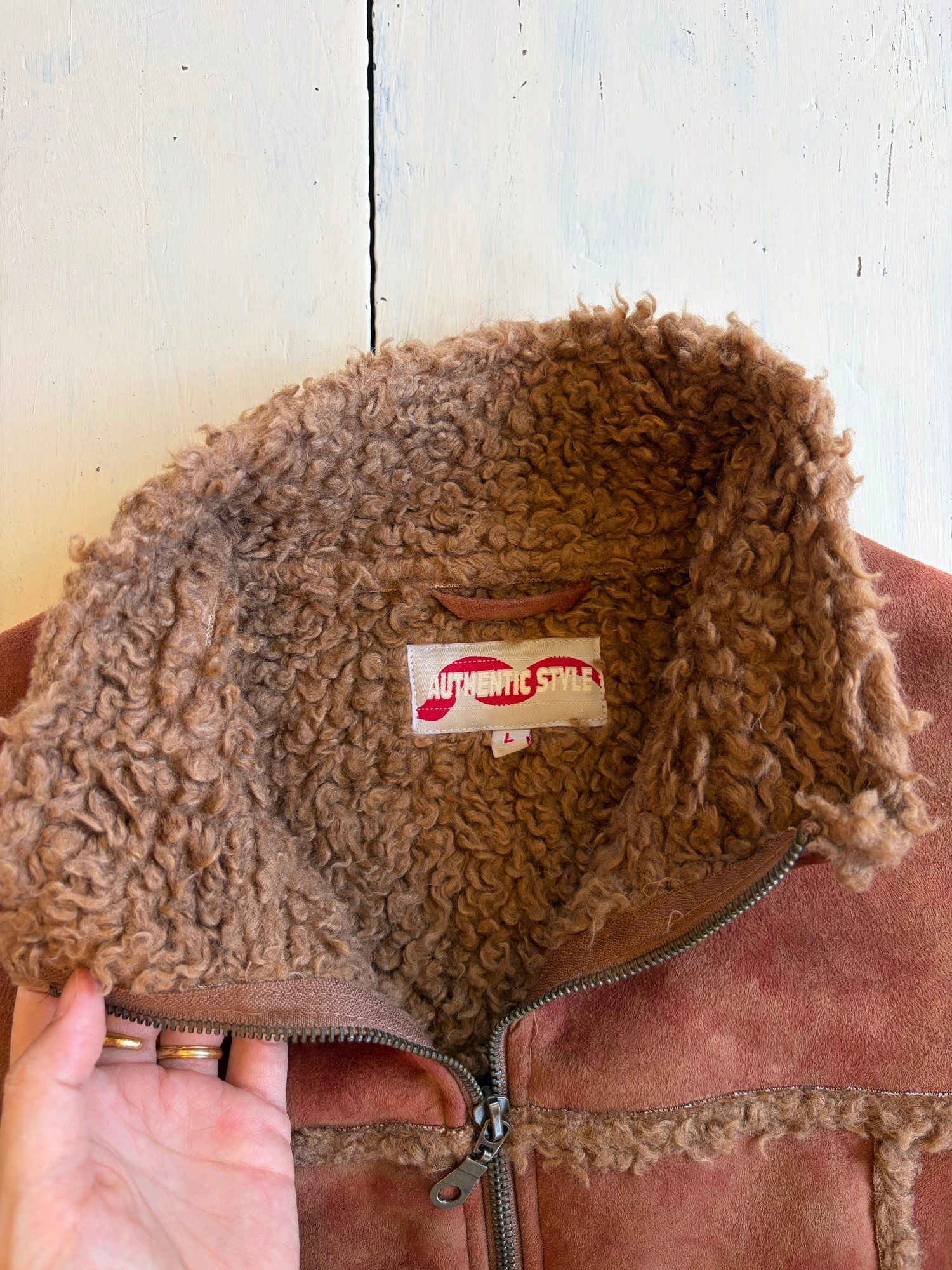 suede-like boa vest 5