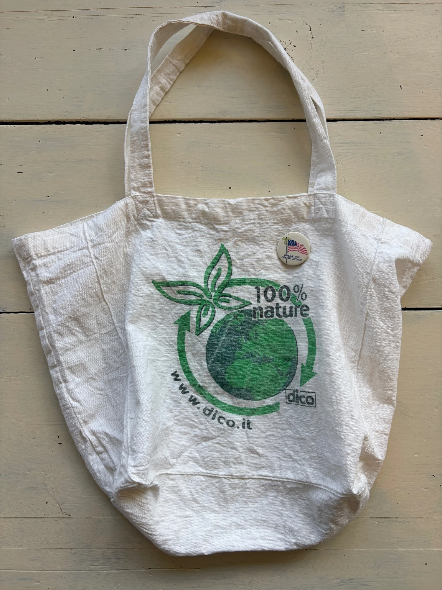 tote bag with badge 7